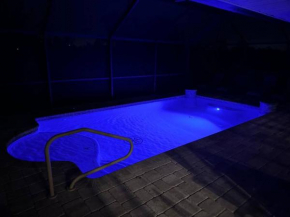 Modern Boutique 4 BDR Pool House Close to Beach